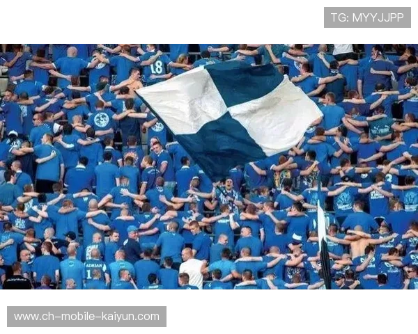 奥雷利亚纳首秀成经典，球员举动感动球迷