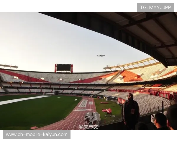 河床迈向国际前端巅峰：引入欧洲训练方法，突破对抗极限